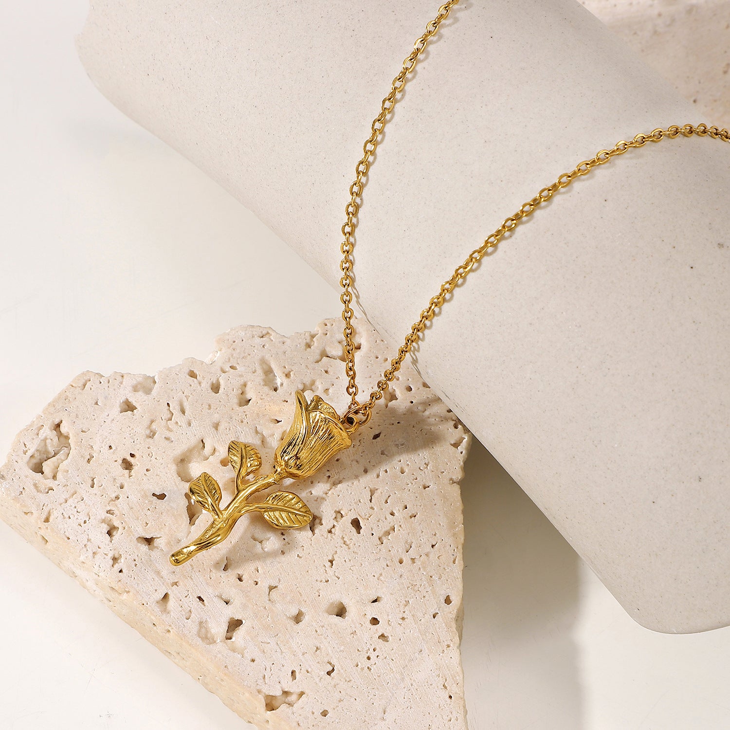 18K Gold Plated Three-dimensional Rose Pendant Necklace